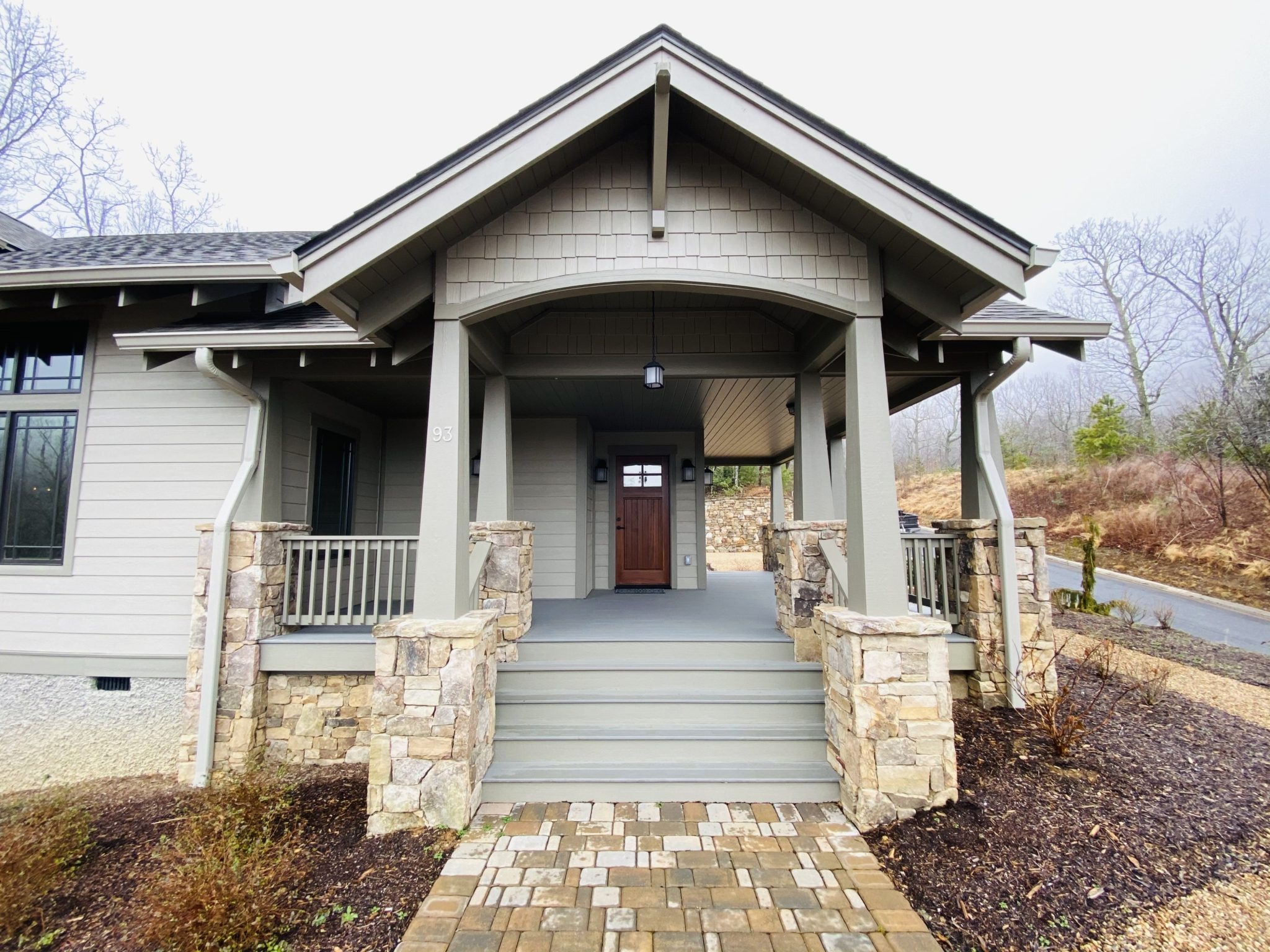 AR Construction custom mountain home exterior